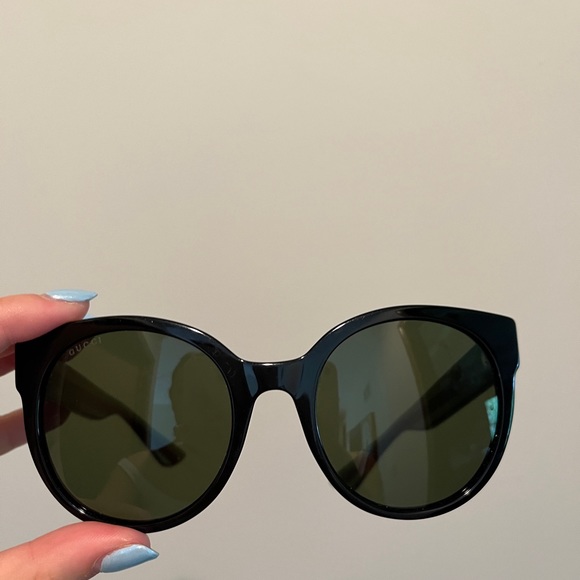 Gucci Sunglasses - Picture 5 of 11